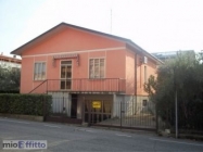 Appartamento a Desenzano del Garda a 1200€ al mese